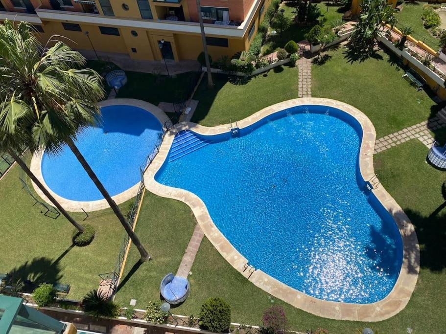 Torremolinos, Playa Del Bajondillo, Primera Linea Bagian luar foto